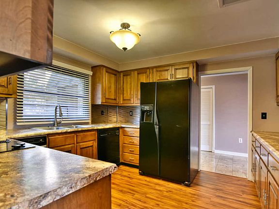 5th image of 6204 Mountain Park Dr