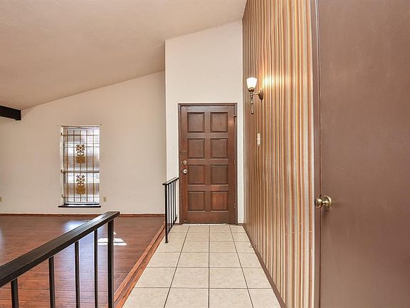 4th image of 5626 Condon Ln