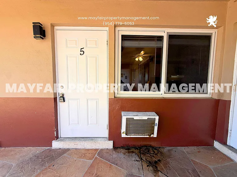 95 NW 39th St #5 — Photo 11