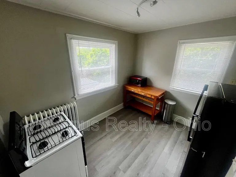 4237 Vine St #4 — Photo 6