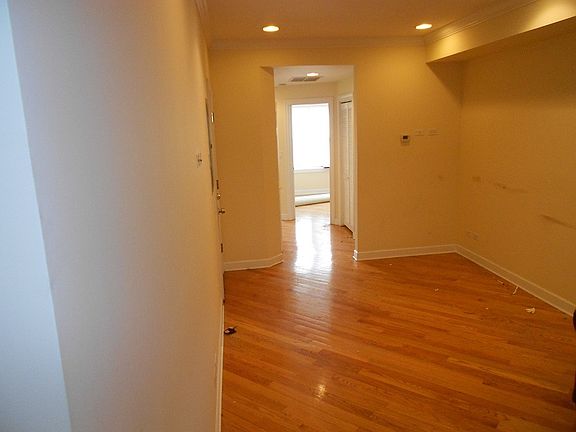 3rd image of 6507 N Hamilton Avenue # Fl 1ST