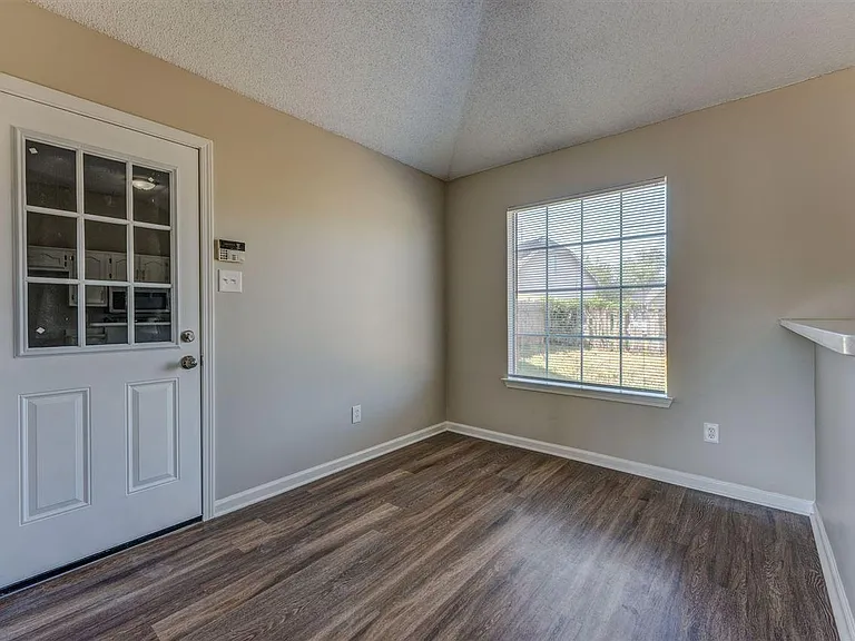 5540 Angelace Dr S — Photo 13