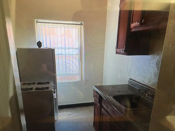 4th image of 135 N New Hampshire Ave #314