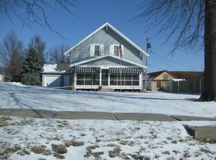 104 Miami St, Hiawatha, KS 66434