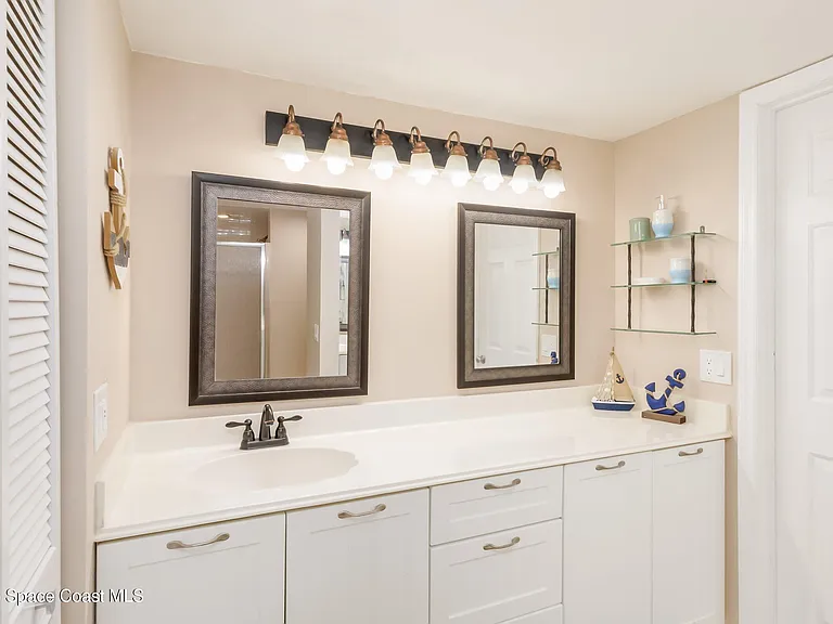 6124 River Run Dr #B — Photo 16