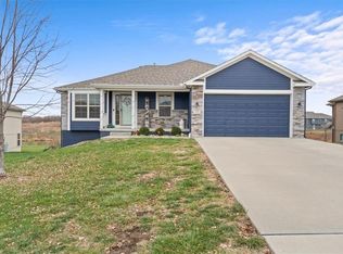 708 Hibiscus Cir, Belton, MO 64012