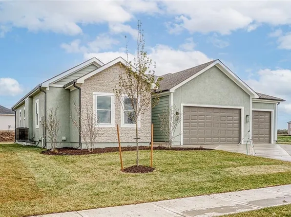 16721 Scott St, Gardner, KS 66030