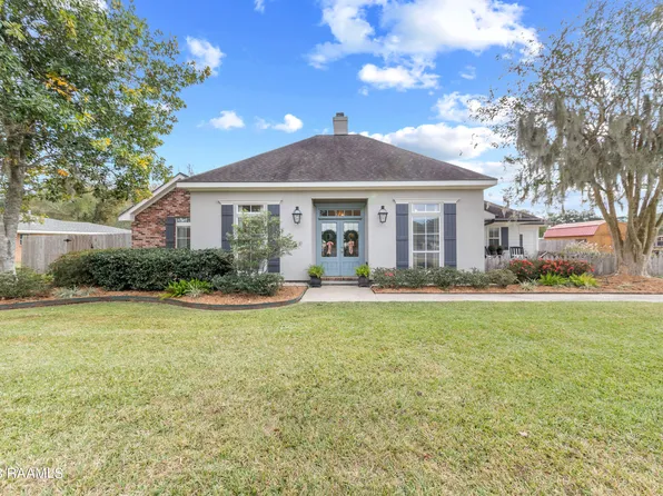 715 Perry Dr, Abbeville, LA 70510