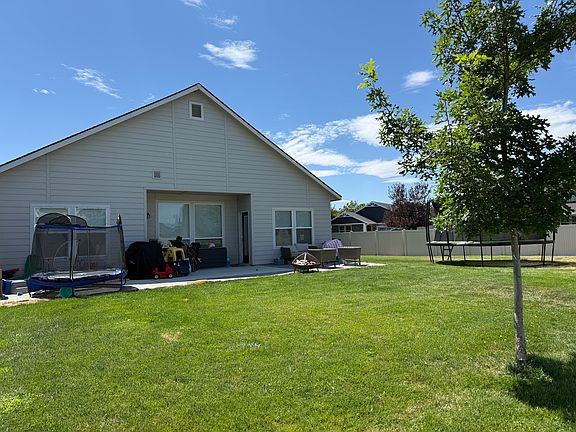 2nd image of 1154 W Creekbury Dr