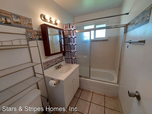 4th image of 720 Miller Ct #D