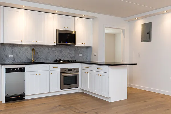 Rented by Nooklyn NYC LLC | media 5