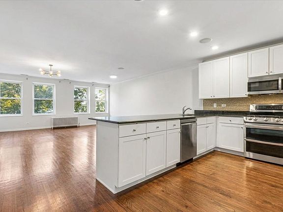 5th image of 1426 N Orleans St APT 202
