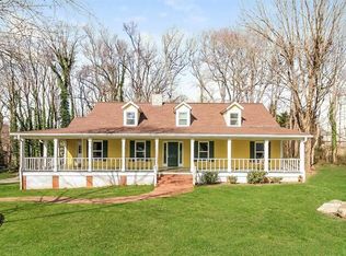 4710 Shoreham Rd, Greensboro, NC 27455