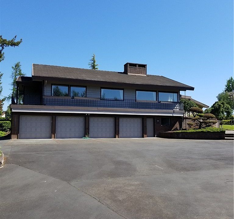 1st image of 31 Silver Beach Dr