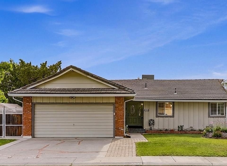 1st image of 2904 Balboa Dr