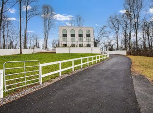 17806 Dry Mill Rd #1, Leesburg, VA 20175