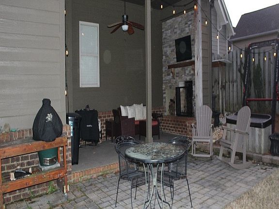 3rd image of 1509 James Hill Way