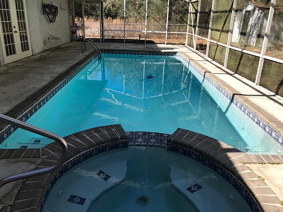 3rd image of 1357 W Mosswood Ln