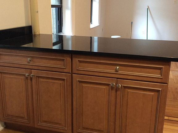2nd image of 530 2nd St APT B2