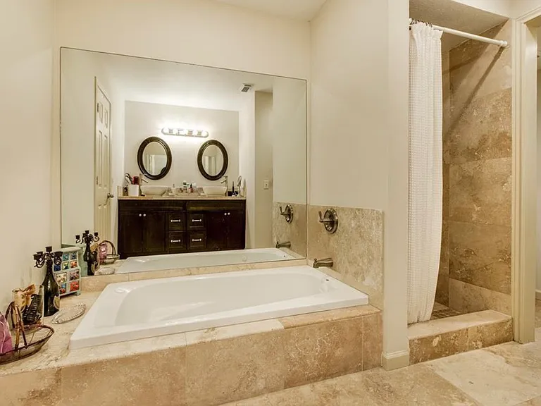 3613 Hilltop Ln — Photo 3