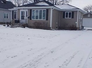 2409 14th Ave, Menominee, MI 49858