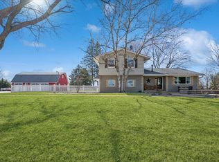 35 Eagle View Ln, Oswego, IL 60543