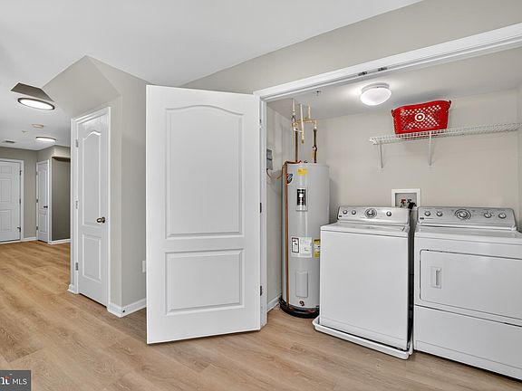 5th image of 4839 Olympia Pl