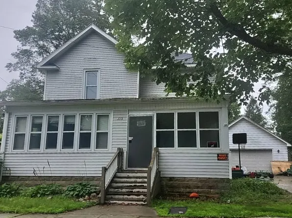 315 W Burr Oak St, Centreville, MI 49032