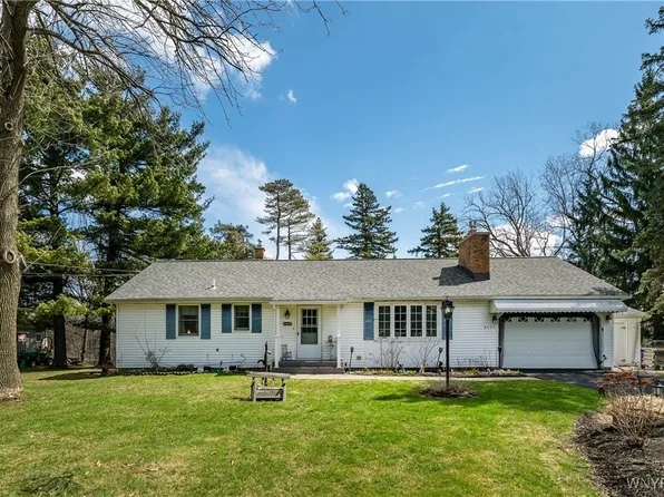 4495 Shisler Rd, Clarence, NY 14031