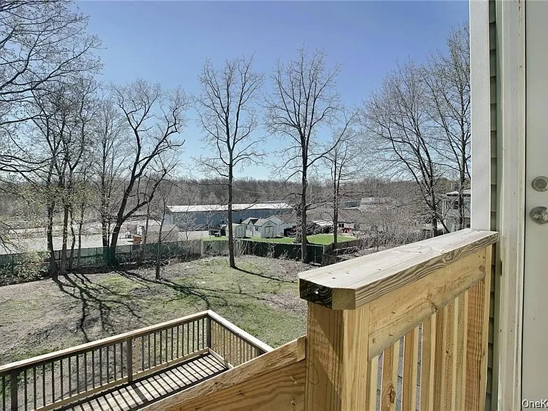 304 Tower Ave — Photo 16