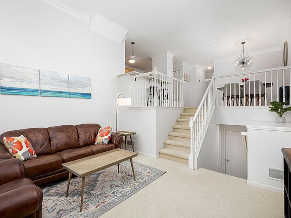 5th image of 2846 Barclay Way