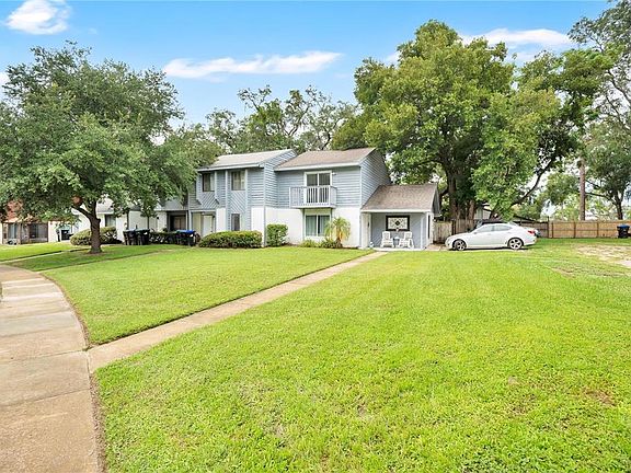 3rd image of 3913 MAGNOLIA POINTE LANE