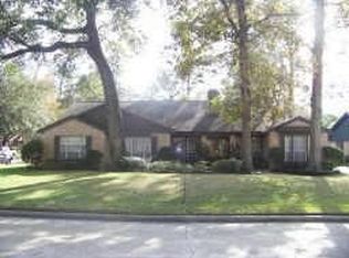 2406 Tree Ln, Kingwood, TX 77339