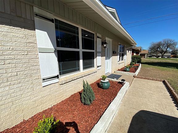 2nd image of 621 Bur Oak Dr