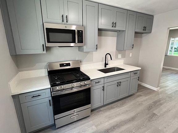 2nd image of 201 S Lillie Ave