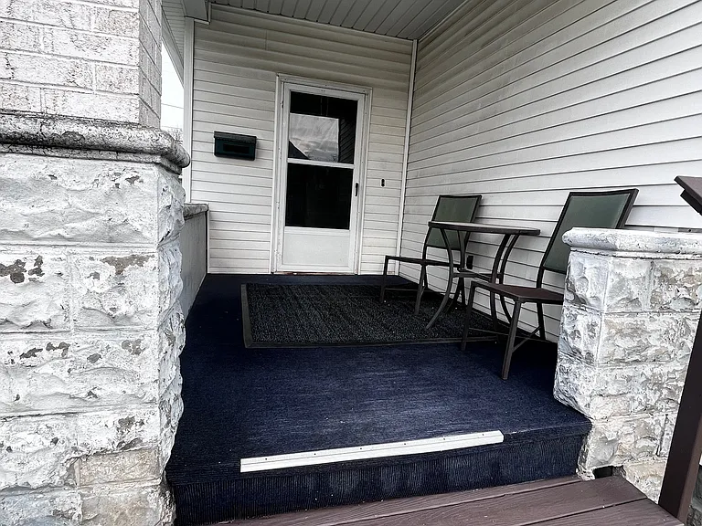 708 Rawson Ave — Photo 2