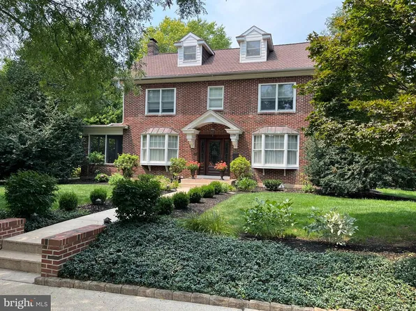 239 Elm Ave, Hershey, PA 17033