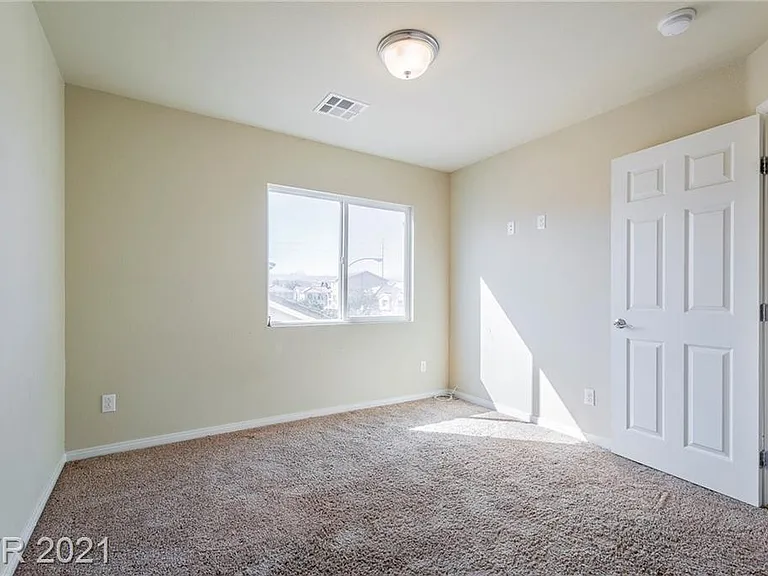 6783 Flamenco Ct — Photo 17