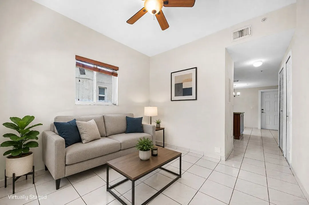 3 bed, 1080 sqft, $2,700 — Photo 1