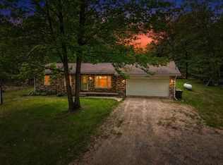 2931 N Carter Rd, Pinconning, MI 48650
