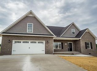 7118 Lincoln Dr, Baxter, TN 38544