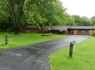 5247 Cottage Dr, Cortland, OH 44410