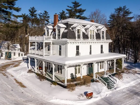 10 Robinswood Way #2, Gilmanton, NH 03237