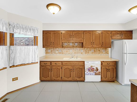 4th image of 14333 Clearview Dr