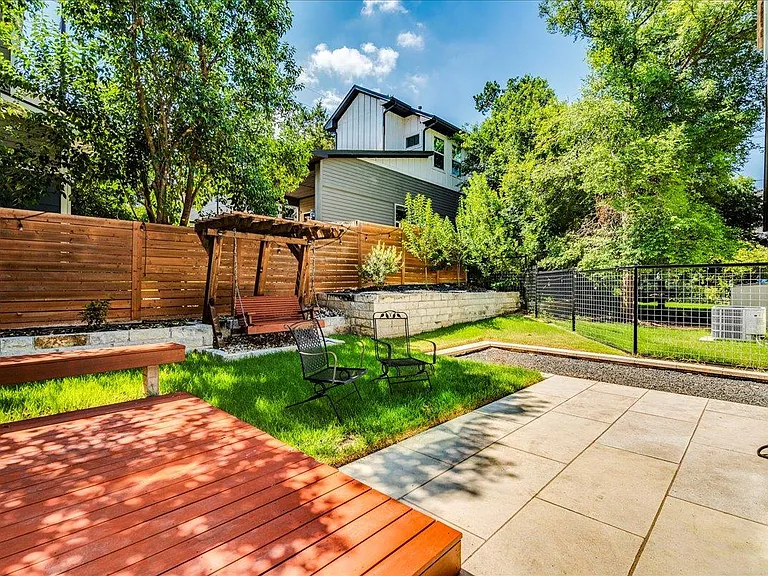 3505 Villa Ct #11 — Photo 2