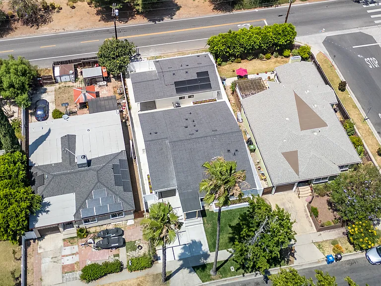 17905 Bullock St — Photo 38