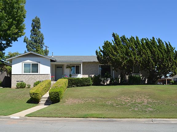 3rd image of 771 Live Oak Dr