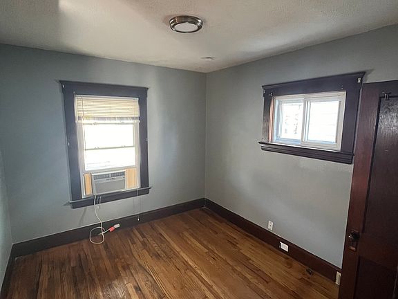 3rd image of 2605 Saratoga Ave #1