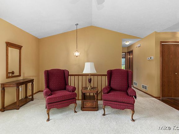 4th image of 4308 Crest Creek Ct SW