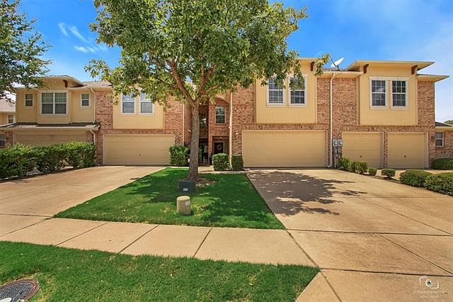 1st image of 5459 Crimson Oaks Dr